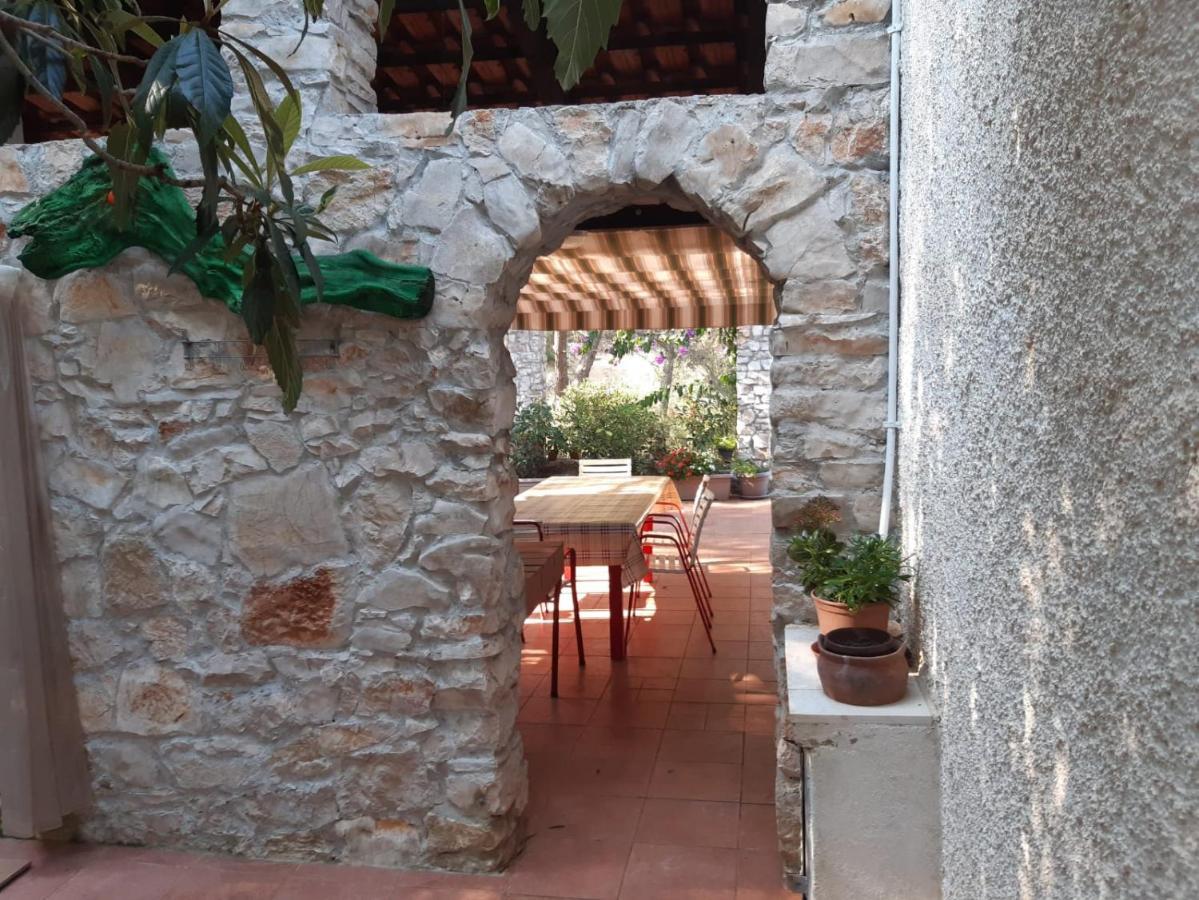 Juka House Villa Milna  Exterior foto
