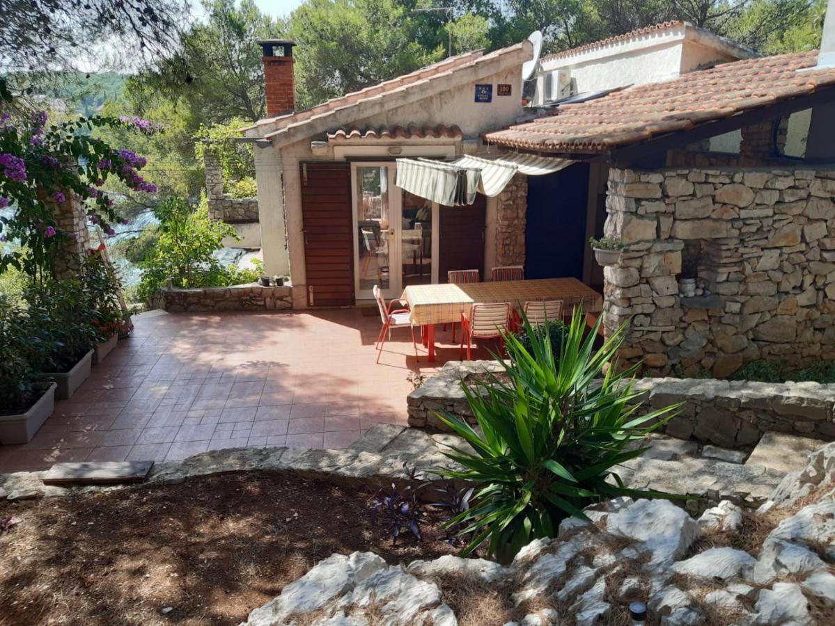 Juka House Villa Milna  Exterior foto